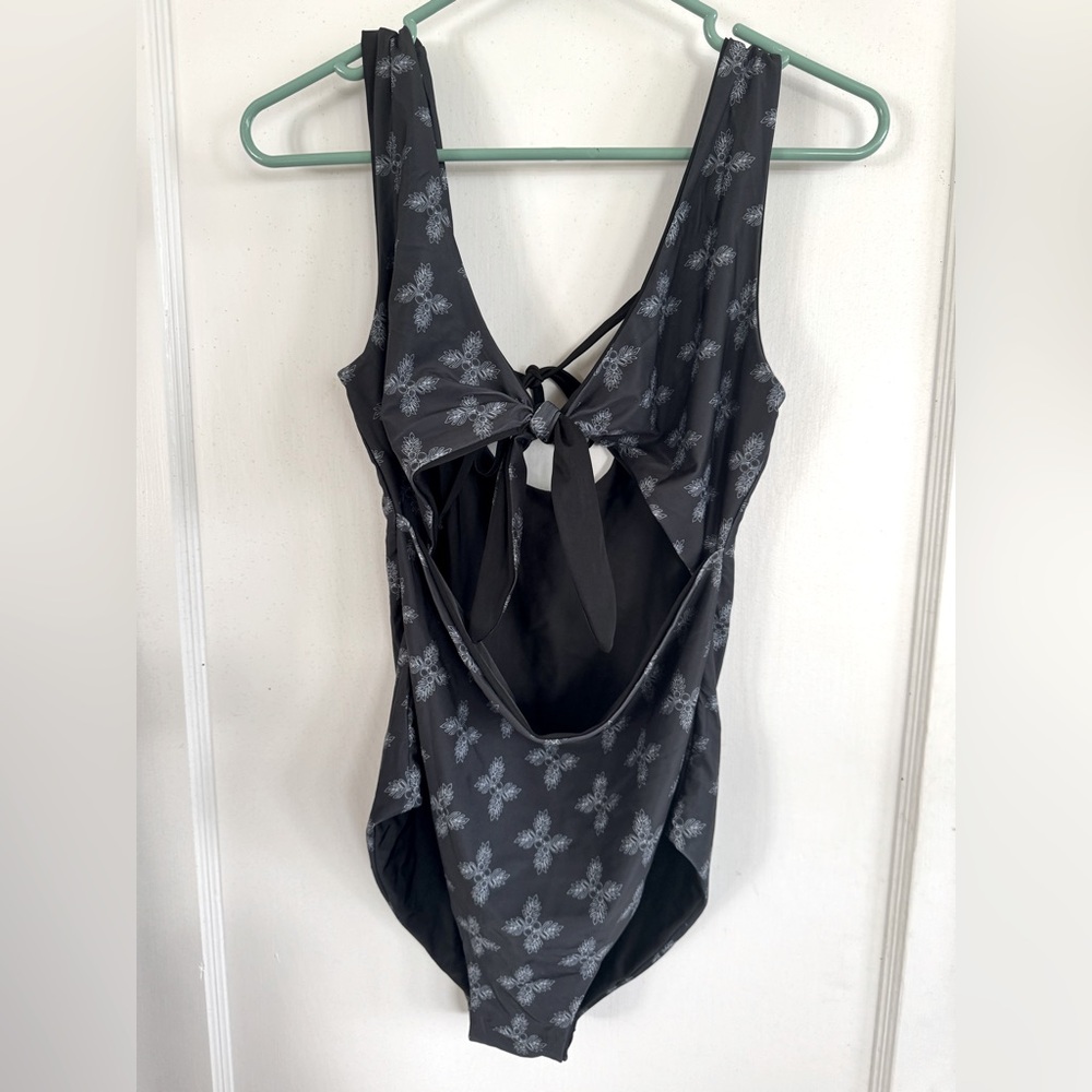 Women's Cutout One Piece in Black Breadfruit Bandana